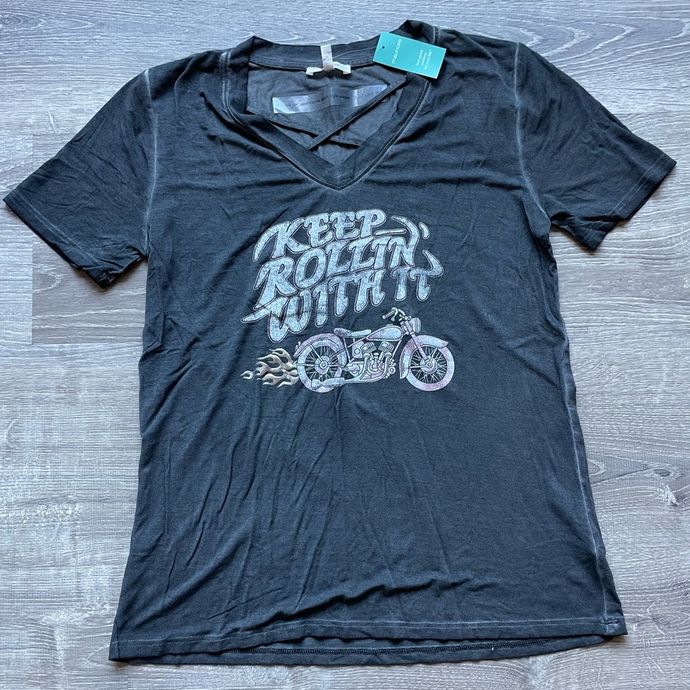 Light weight t-shirt size S